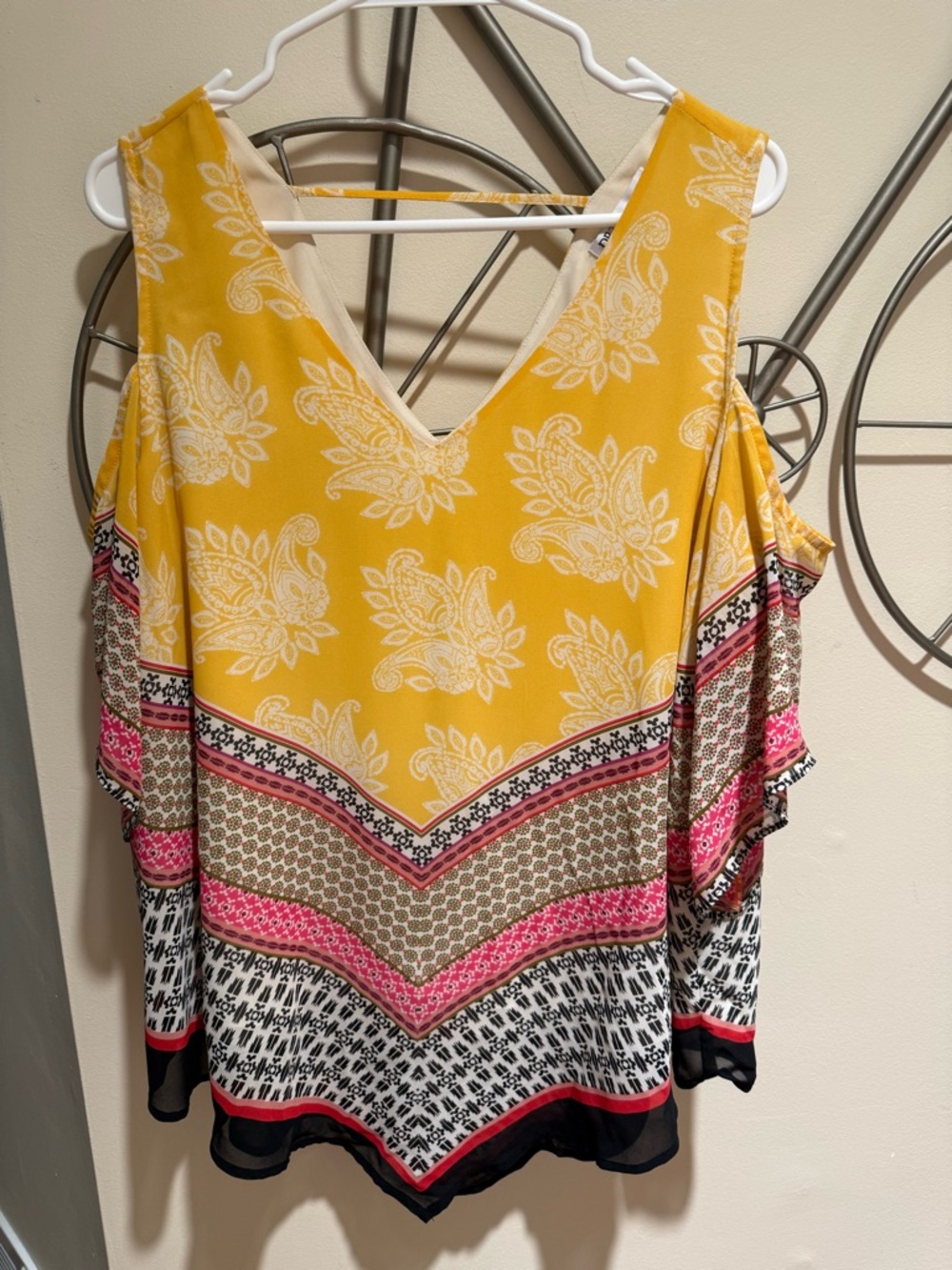 DR2 Yellow Floral Cold-Shoulder Women's Top Size L Feminine